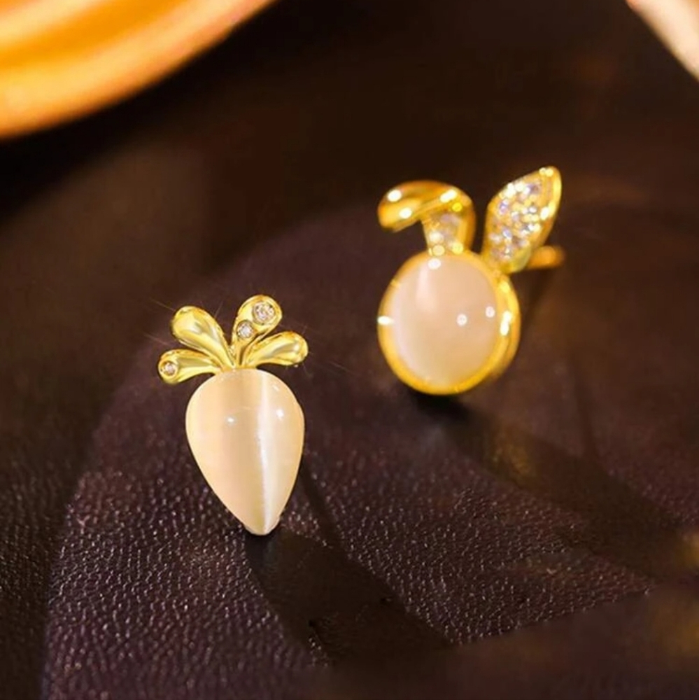 🐰🥕NEW🐰🥕ADORABLE!! BUNNY AND CARROT STUD CZ EARRINGS 🐰🥕 - Picture 1 of 13